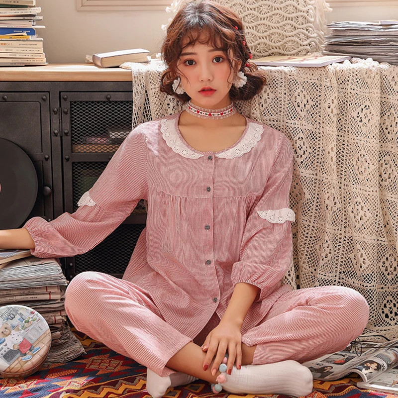 Women's Pajamas Set 2019 Spring and Summer Ladies Striped Cotton Silk Pajamas Seven-point Sleeves Home Service Two-piece Suit
Women's Pajamas Set 2019 Spring and Summer Ladies Striped Cotton Silk Pajamas Seven-point Sleeves Home Service Two-piece Suit