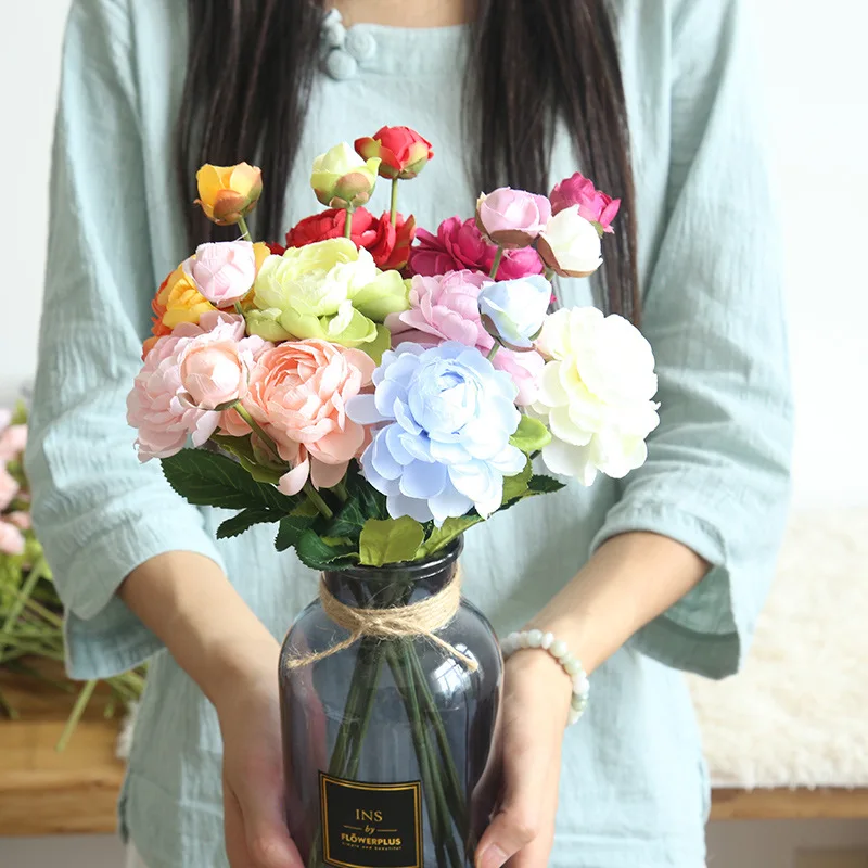 Artificial Silk Lu Lian Flower Bouquet Simulation 2 Heads Wedding Bride Hydrangea Holding Flowers Bouquet Home Garden Decoration
Artificial Silk Lu Lian Flower Bouquet Simulation 2 Heads Wedding Bride Hydrangea Holding Flowers Bouquet Home Garden Decoration