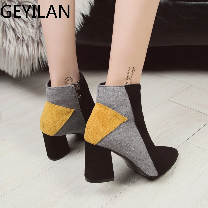 2020 Autumn Women Boots New Fashion Personality Spell Color Breathable Shaped with Comfort and Leisure Chelsea Boots U22-10
2020 Autumn Women Boots New Fashion Personality Spell Color Breathable Shaped with Comfort and Leisure Chelsea Boots U22-10