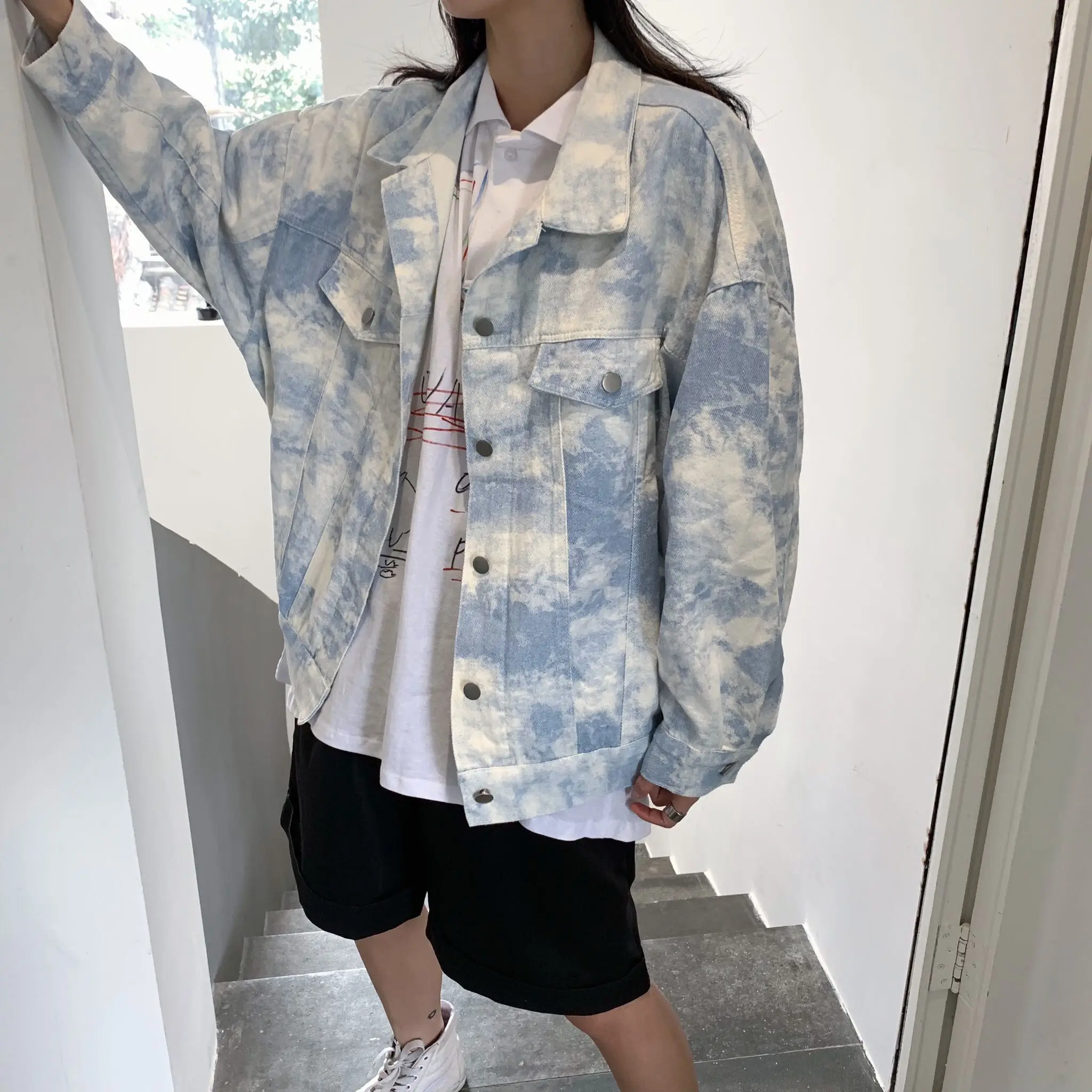 Women Spring Autumn Fashion Brand Korea Style Vintage Tie-Dried Blue Loose Long Sleeve Denim Jacket Female Casual Coat Jacket
Women Spring Autumn Fashion Brand Korea Style Vintage Tie-Dried Blue Loose Long Sleeve Denim Jacket Female Casual Coat Jacket