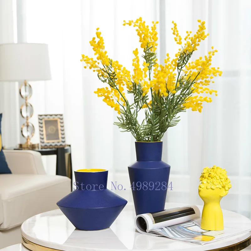 Nordic modern Creative ceramics vase Decorative ornaments Flower arrangement accessories Hydroponics Desktop decorations
Nordic modern Creative ceramics vase Decorative ornaments Flower arrangement accessories Hydroponics Desktop decorations