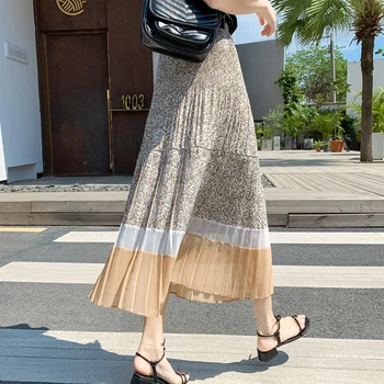 New Summer Elastic Waist Chiffon Floral Print Long Skirt Loose Womens Skirts Female High Waist Boho Pleated Skirt 
New Summer Elastic Waist Chiffon Floral Print Long Skirt Loose Womens Skirts Female High Waist Boho Pleated Skirt