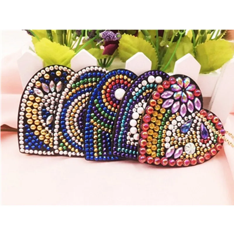 HeeBenor Factory Store 5pcs Heart Shaped Pattern Diamond Keychain Bag Pendant Ornament Gift Diamond Painting Cross Stitch YSK38
HeeBenor Factory Store 5pcs Heart Shaped Pattern Diamond Keychain Bag Pendant Ornament Gift Diamond Painting Cross Stitch YSK38