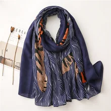 Fashion Autumn lady Viscose Scarf Paisley Animal Leopard Hijab Shawls and Wraps Female Foulard Echarpe Muslim Hijab 180*90Cm
Fashion Autumn lady Viscose Scarf Paisley Animal Leopard Hijab Shawls and Wraps Female Foulard Echarpe Muslim Hijab 180*90Cm