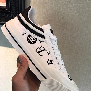 Italian vvl men's shoes Italian skull logo latest mixed color rivet men's shoes advanced leather avantgarde counter high quality
Italian vvl men's shoes Italian skull logo latest mixed color rivet men's shoes advanced leather avantgarde counter high quality