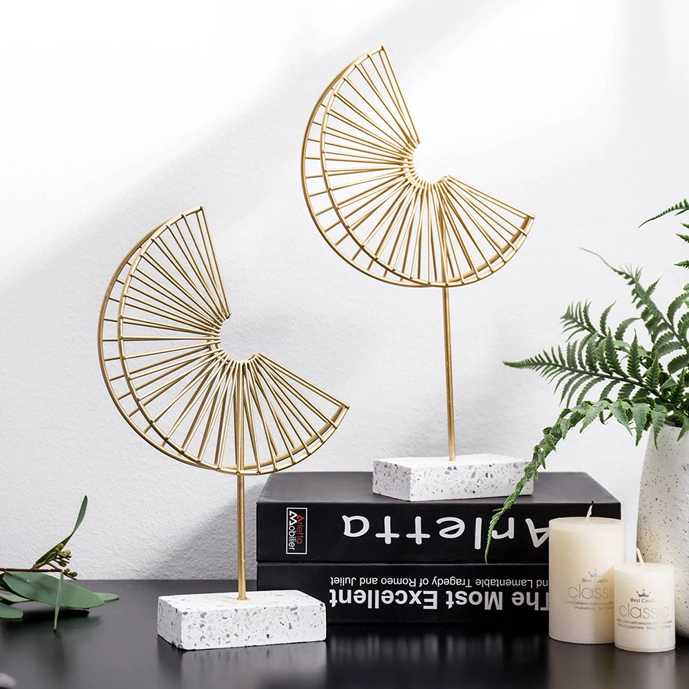 Nordic Home decor Metal Maple Leaf Model Abstract Sculpture Modern Iron Statue Decoration for home Office Desk Decoration
Nordic Home decor Metal Maple Leaf Model Abstract Sculpture Modern Iron Statue Decoration for home Office Desk Decoration