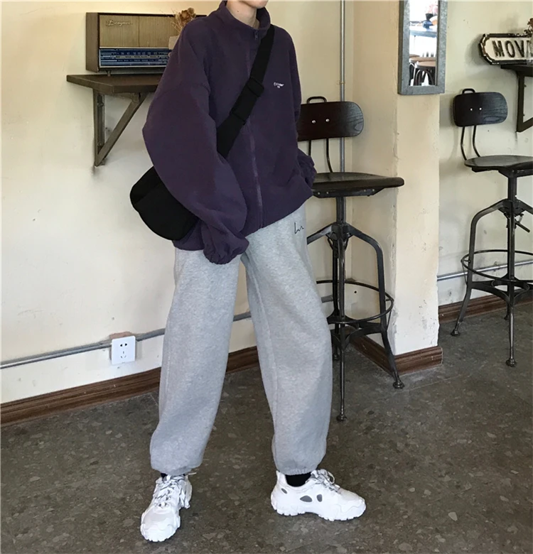 1 (19)
