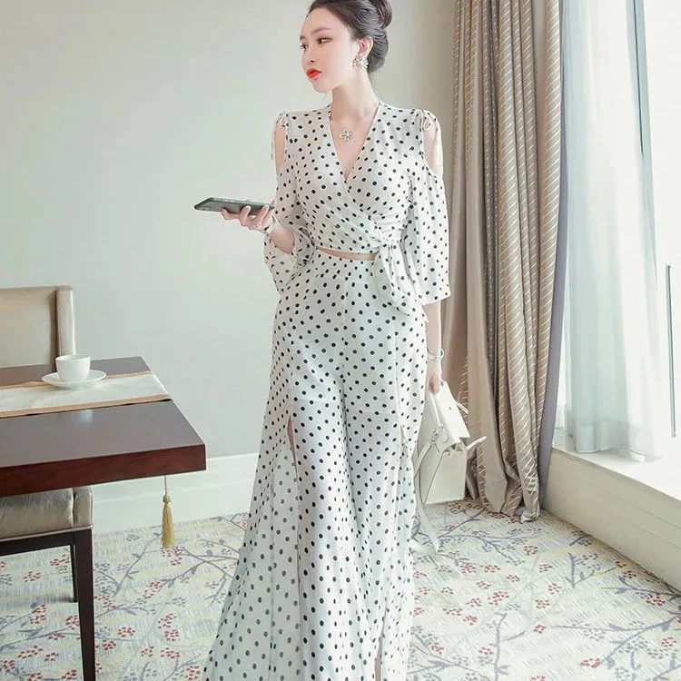 2022 Summer Women's Shoulder Off Blouse 2 Pieces Suit Lady Polka Dots Tops with Trousers Female Long Split Wide Leg Pants Set
2022 Summer Women's Shoulder Off Blouse 2 Pieces Suit Lady Polka Dots Tops with Trousers Female Long Split Wide Leg Pants Set