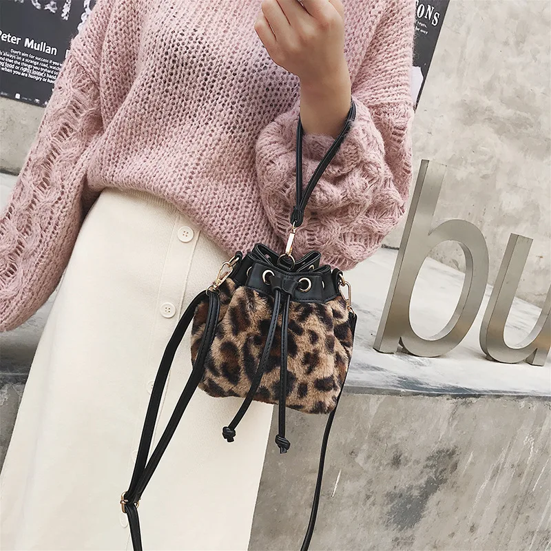 2019 Autumn And Winter New Style Maomao Bag Fashion Leopord Pattern Bucket Bag Mini Shoulder Bag WOMEN'S Bag
2019 Autumn And Winter New Style Maomao Bag Fashion Leopord Pattern Bucket Bag Mini Shoulder Bag WOMEN'S Bag