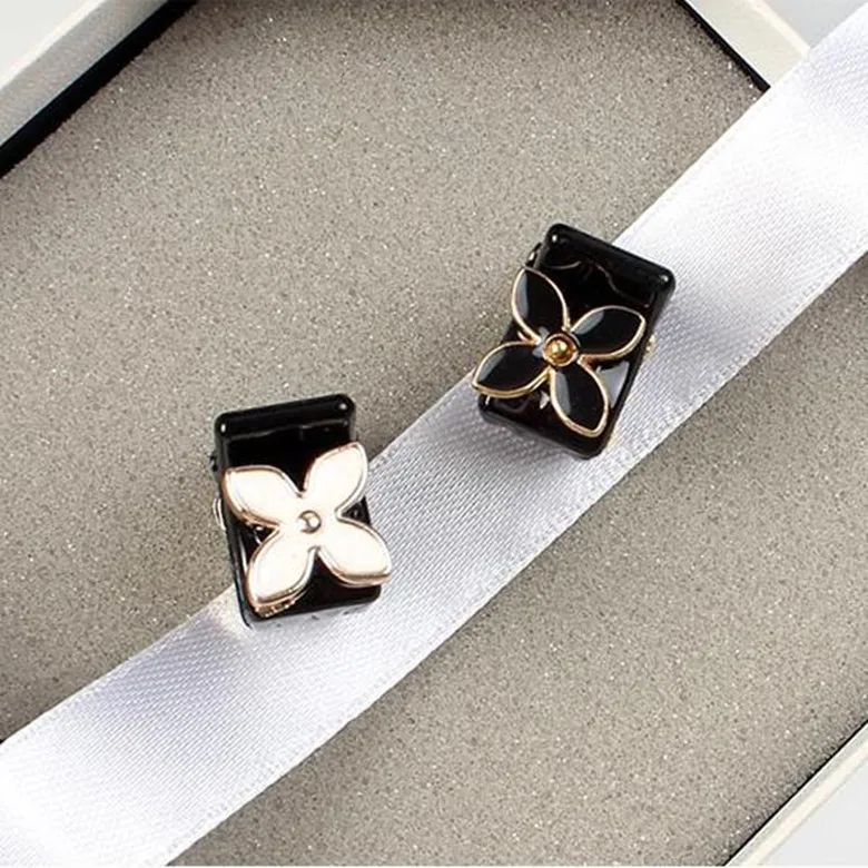 3pcs Fashion mini Rose Camellia Flower Acrylic Hair crab claw clip For Women Girl Luxurious Clip Hair Accessories
3pcs Fashion mini Rose Camellia Flower Acrylic Hair crab claw clip For Women Girl Luxurious Clip Hair Accessories