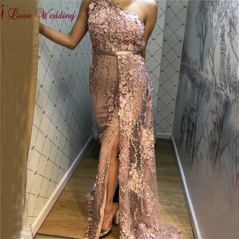 Formal Evening Dress Elegant Floor Length One-Shoulder Beaded Applique Lace Women Party Gown Robe De Soiree 2020
Formal Evening Dress Elegant Floor Length One-Shoulder Beaded Applique Lace Women Party Gown Robe De Soiree 2020