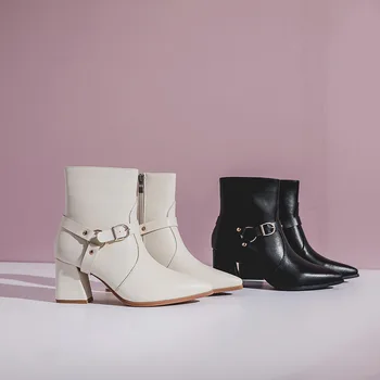 2019 Autumn Brand Shoes Boots Women Fashion Heels Martin Boots Patchwork Chunky Heel Cross-tied Martin Boots Female botas mujer
2019 Autumn Brand Shoes Boots Women Fashion Heels Martin Boots Patchwork Chunky Heel Cross-tied Martin Boots Female botas mujer