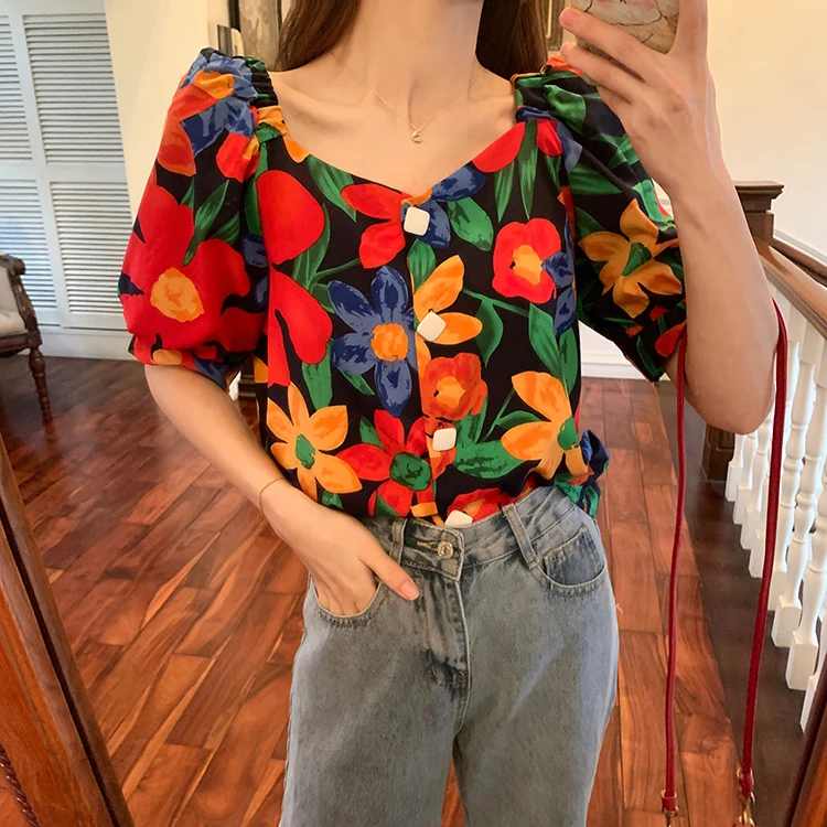 ZOSOL Women's Design V-neck Backless Short Sleeve Careful Machine Printed Shirt Red Top
ZOSOL Women's Design V-neck Backless Short Sleeve Careful Machine Printed Shirt Red Top