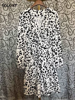 New 2020 Spring Summer High Quality Dress Women V-Neck Sexy Wild Leopard Prints Long Sleeve Pleated Casual Club Dress Above Knee 
New 2020 Spring Summer High Quality Dress Women V-Neck Sexy Wild Leopard Prints Long Sleeve Pleated Casual Club Dress Above Knee