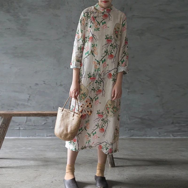 New Retro Stand Plate Buckle Floral Print Long Sleeve Women Dress 2019 Autumn Simple Fashion Cotton Linen Female Dress
New Retro Stand Plate Buckle Floral Print Long Sleeve Women Dress 2019 Autumn Simple Fashion Cotton Linen Female Dress