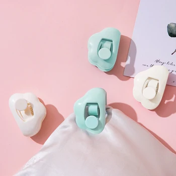 6Pcs Clouds Sheets Clip Quilt Cover Fixing Clip Needle-free Anti-running Non-slip Quilt Cover Sheet Fixing Clip Household Goods 
6Pcs Clouds Sheets Clip Quilt Cover Fixing Clip Needle-free Anti-running Non-slip Quilt Cover Sheet Fixing Clip Household Goods