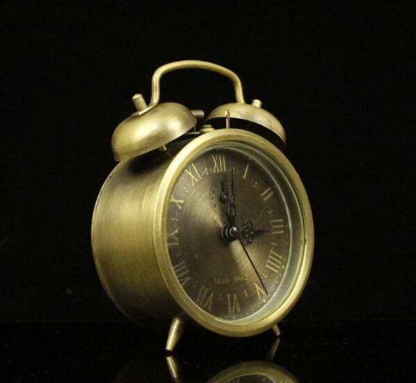 Винтажные механические часы будильник из чистой меди с рисунком Старомодные