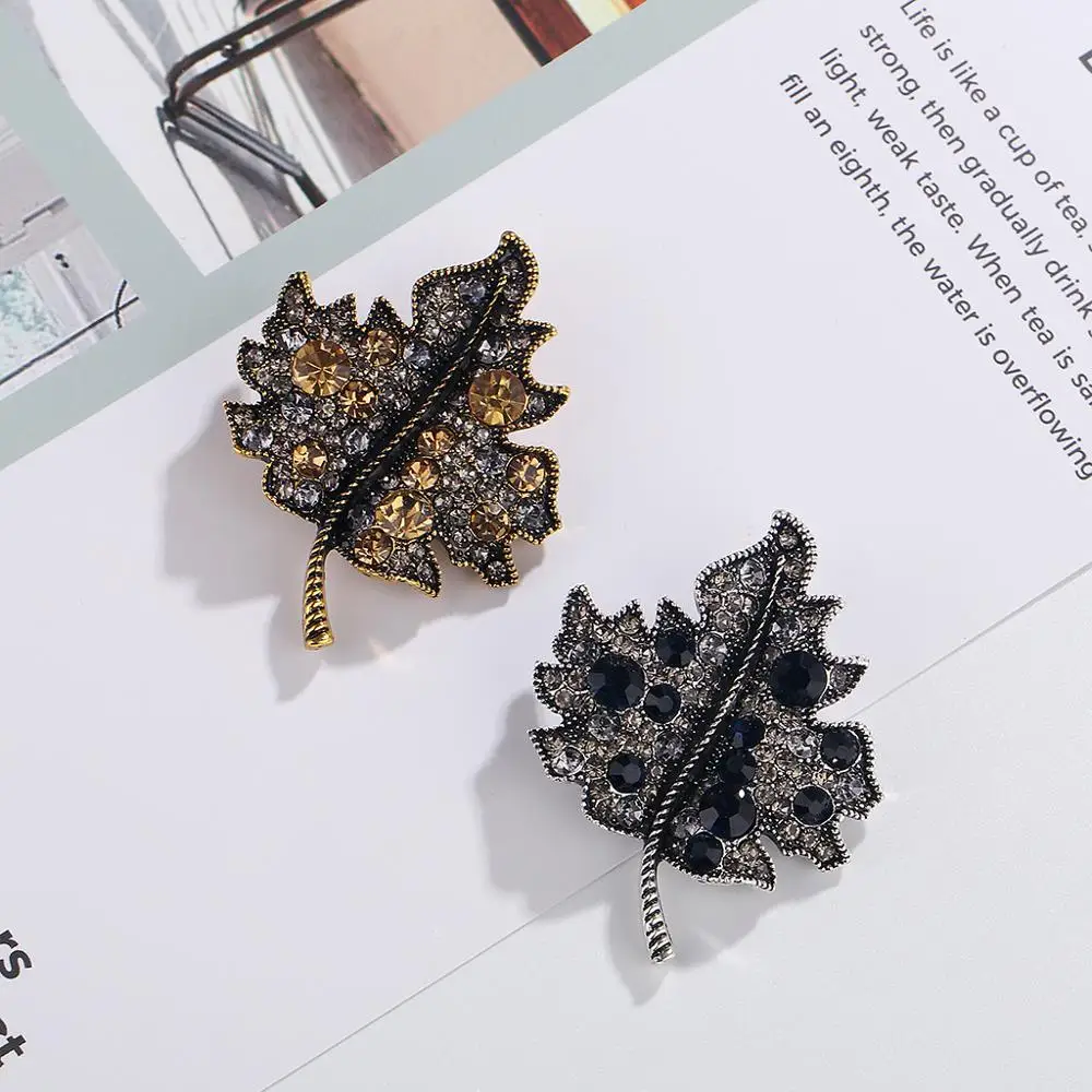 Rhinestone Metal Maple Leaf Cute Brooch Pin for Women Wedding Leaves Pins Clothes Badges Brooches Accessories AD137
Rhinestone Metal Maple Leaf Cute Brooch Pin for Women Wedding Leaves Pins Clothes Badges Brooches Accessories AD137
