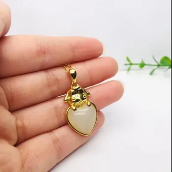 925 Silver CZ Natural White Jade Lucky Amulet Golden Animal Head With Heart-shape Necklace Pendant For Women Jewelry
925 Silver CZ Natural White Jade Lucky Amulet Golden Animal Head With Heart-shape Necklace Pendant For Women Jewelry
