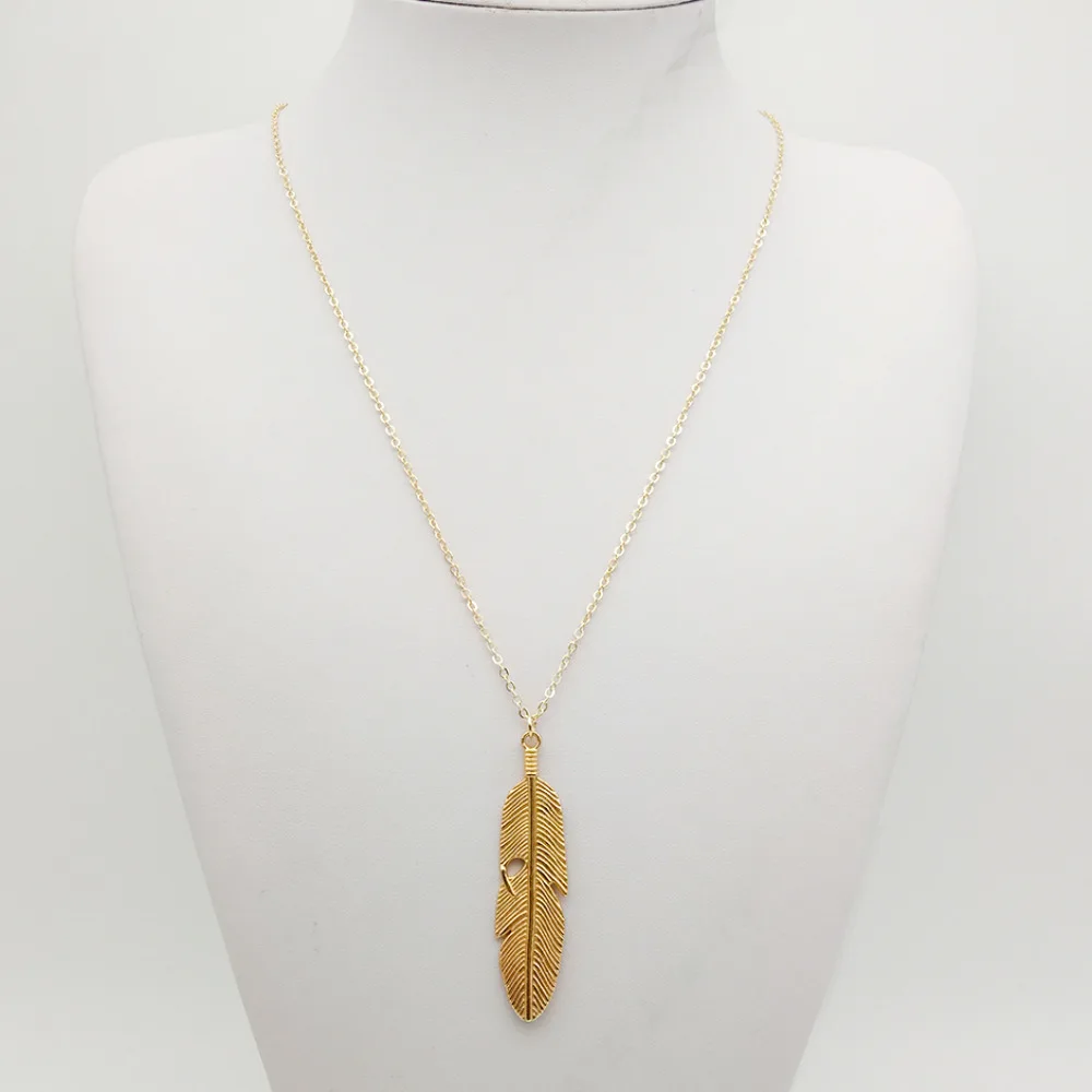 Fashion Minimalist Metal Leaf Feather Street Shooting Necklace Long Sweater Chain Clothing Necklace for Women Jewellery Gifts 
Fashion Minimalist Metal Leaf Feather Street Shooting Necklace Long Sweater Chain Clothing Necklace for Women Jewellery Gifts