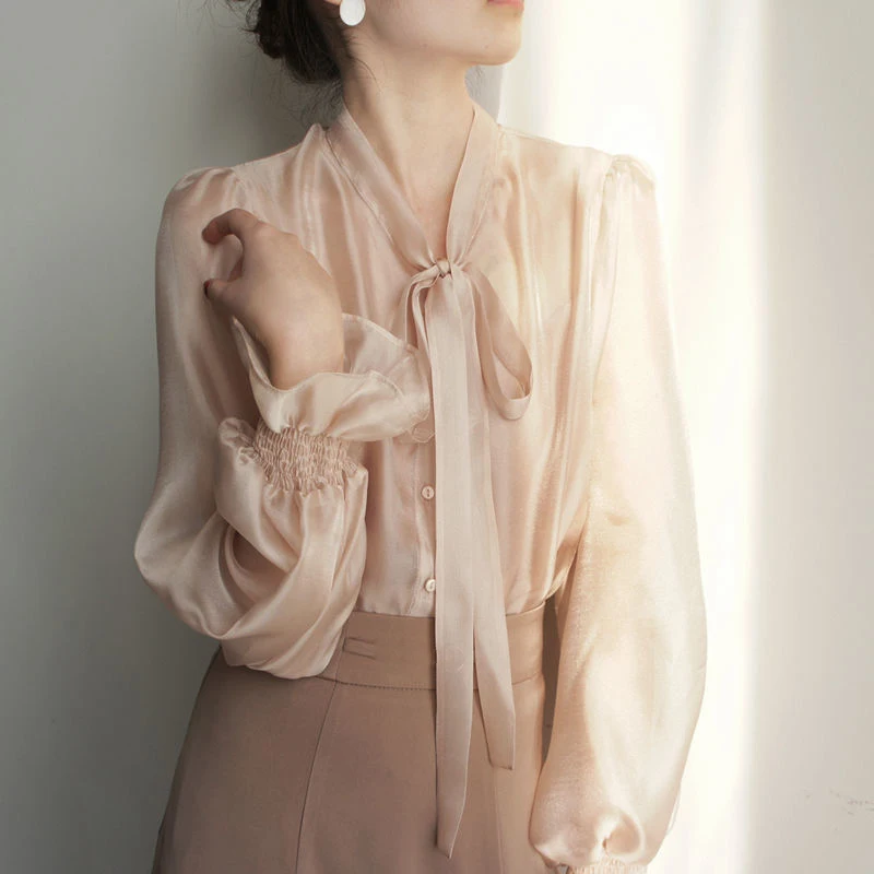 2021 Fashion Brand Bow Collar Shirt Puff Sleeve Shirt Women's Blouse Black White Perspective Sexy Tops Shirt
2021 Fashion Brand Bow Collar Shirt Puff Sleeve Shirt Women's Blouse Black White Perspective Sexy Tops Shirt