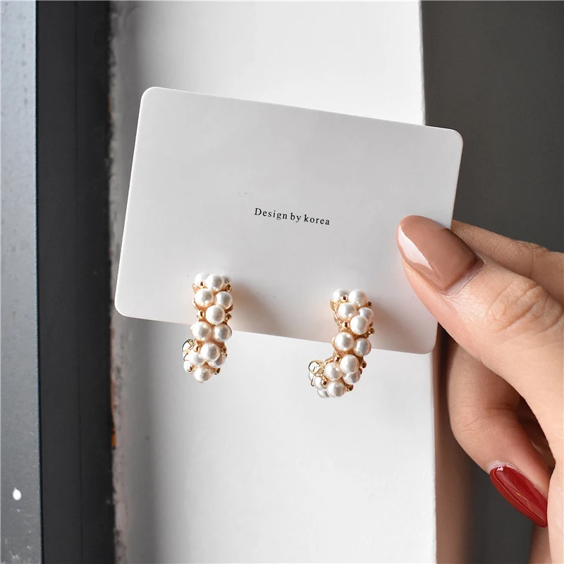 2019 New Vintage Style Korean Hoop Earrings For Women Handmade Sweet Simulated Pearl Earrings Circle Jewelry Pendientes Earrings
2019 New Vintage Style Korean Hoop Earrings For Women Handmade Sweet Simulated Pearl Earrings Circle Jewelry Pendientes Earrings
