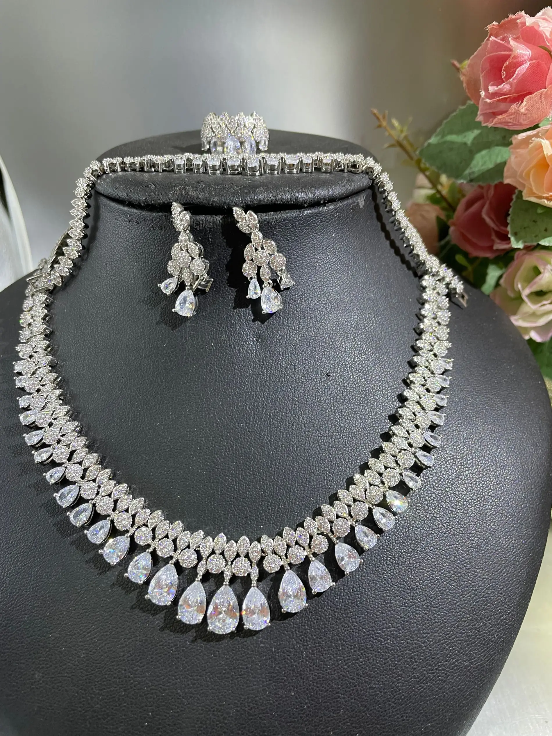 Stunning Big Carat Round CZ Crystal Necklace and Earrings Luxury Bridal Party Jewelry Set For Wedding Evening 2 Mallzona Ha729e33ee3b84f1dbca355c3ac66e27fz Stunning Big Carat Round CZ Crystal Necklace and Earrings Luxury Bridal Party Jewelry Set For Wedding Evening Mallzona