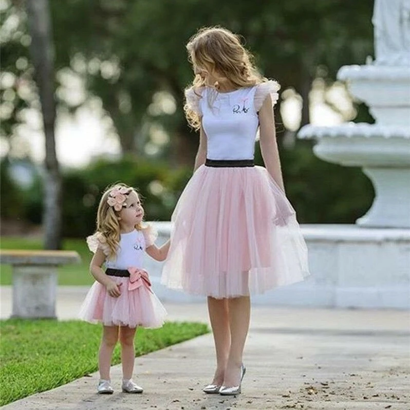 Mother Daughter Casual Summer T-shirt Skirt Tulle Dress Matching Outfits Tutu Skirt Outfits Set Holiday Party Dress
Mother Daughter Casual Summer T-shirt Skirt Tulle Dress Matching Outfits Tutu Skirt Outfits Set Holiday Party Dress