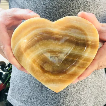 1.45kg Natural crystal back stone heart ashtray home decoration
1.45kg Natural crystal back stone heart ashtray home decoration