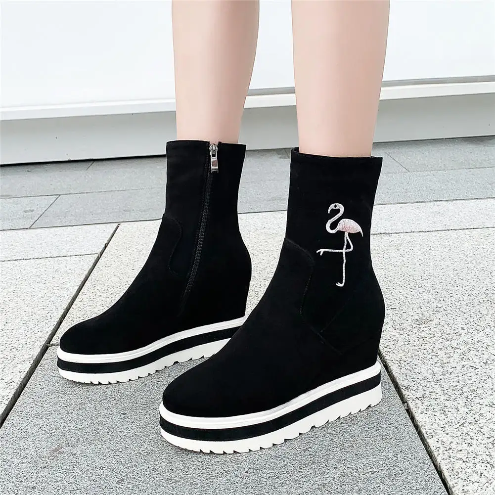 SARAIRIS 2020 Brand New Wedges High Heel Boots Female Shoes Woman Winter Comfortable Elastic Ankle Boots Women Shoes
SARAIRIS 2020 Brand New Wedges High Heel Boots Female Shoes Woman Winter Comfortable Elastic Ankle Boots Women Shoes