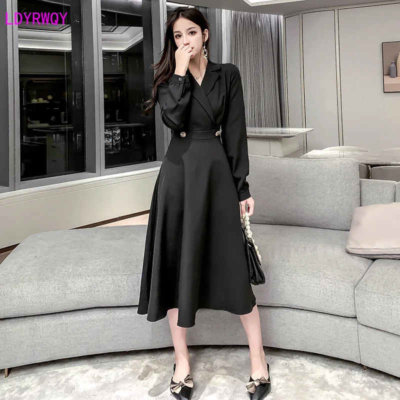2019 autumn and winter new Korean women's professional temperament suit button collar high waist was thin fashion A word dress
2019 autumn and winter new Korean women's professional temperament suit button collar high waist was thin fashion A word dress