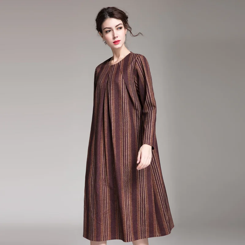 Long-sleeved Dress Women 2019 Autumn And Winter New Earth Color Coffee Stripes Classic Round Neck Loose Casual Dress Midi M-XXL
Long-sleeved Dress Women 2019 Autumn And Winter New Earth Color Coffee Stripes Classic Round Neck Loose Casual Dress Midi M-XXL