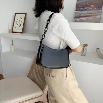 Women Bag Fashion Chain Retro Handbag Crossbody Shoulder Bags for Women 2021 Chain Messager Bag Mini Bag Sac Main Femme
Women Bag Fashion Chain Retro Handbag Crossbody Shoulder Bags for Women 2021 Chain Messager Bag Mini Bag Sac Main Femme