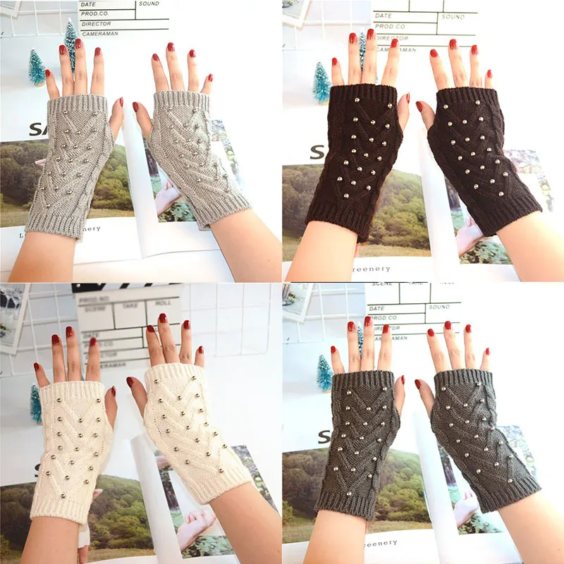 Women Arm Cover Winter Cold Protection Short Half Finger Riding Knitted Triangle Solid Color Fashion Classic Woolen Warm Gloves
Women Arm Cover Winter Cold Protection Short Half Finger Riding Knitted Triangle Solid Color Fashion Classic Woolen Warm Gloves