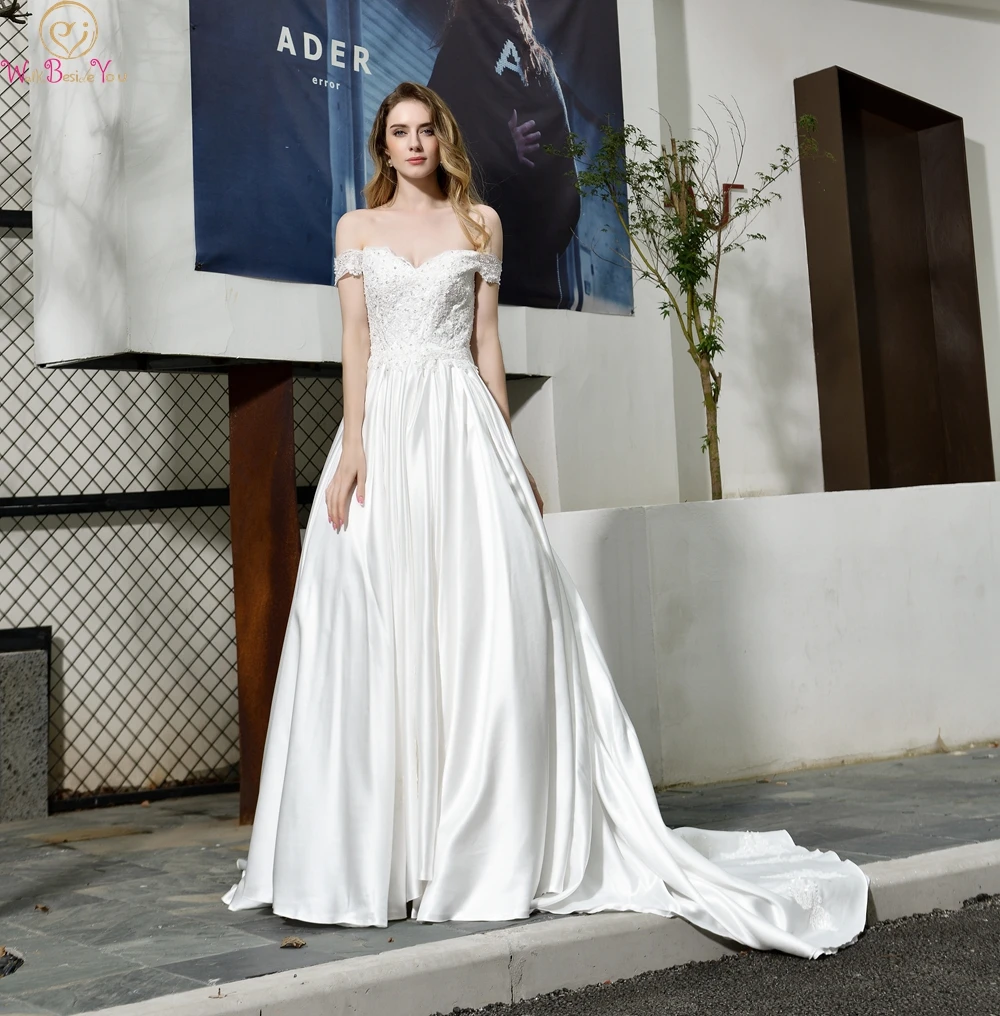 Romantic Off The Shoulder Simple Wedding Dresses 2019 New Ivory/White Appliques A Line Sexy Backless Bridal Gowns robe de mariee
Romantic Off The Shoulder Simple Wedding Dresses 2019 New Ivory/White Appliques A Line Sexy Backless Bridal Gowns robe de mariee