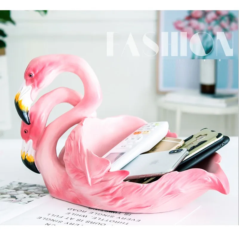 Nordics Flamingo Statue Animal Sculpture Ornament Table Candy Dish Key Storage Box Tissue Box Home Decoration Accessories R2629
Nordics Flamingo Statue Animal Sculpture Ornament Table Candy Dish Key Storage Box Tissue Box Home Decoration Accessories R2629