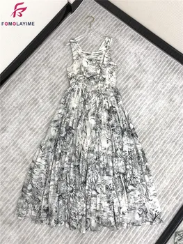 2020 Summer New Ink Printed Silk Cotton Sexy Spaghetti Strap Big Swing Pleated Dresses Women
2020 Summer New Ink Printed Silk Cotton Sexy Spaghetti Strap Big Swing Pleated Dresses Women