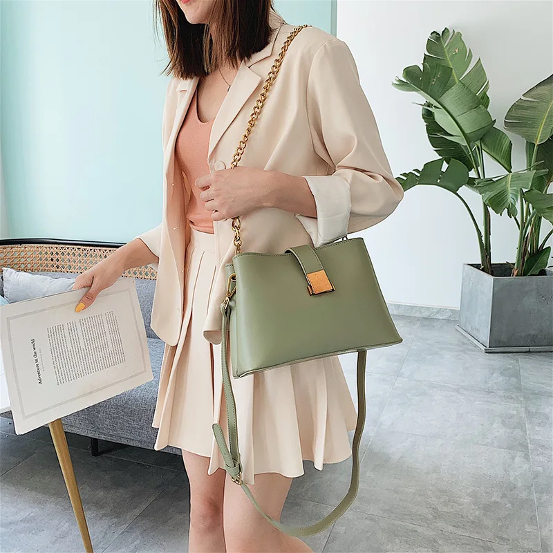 Korean Version the Occidental Temperament Package 2019Simple Baitao Small Square Bag with Summer Trend Single Shoulder Slant Bag
Korean Version the Occidental Temperament Package 2019Simple Baitao Small Square Bag with Summer Trend Single Shoulder Slant Bag