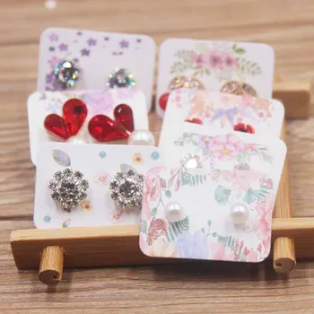 50pcs 3.5*2.5cm flower pattern small earring paper package card handmad elegant stud earring card white kraft paper jewelry card
50pcs 3.5*2.5cm flower pattern small earring paper package card handmad elegant stud earring card white kraft paper jewelry card