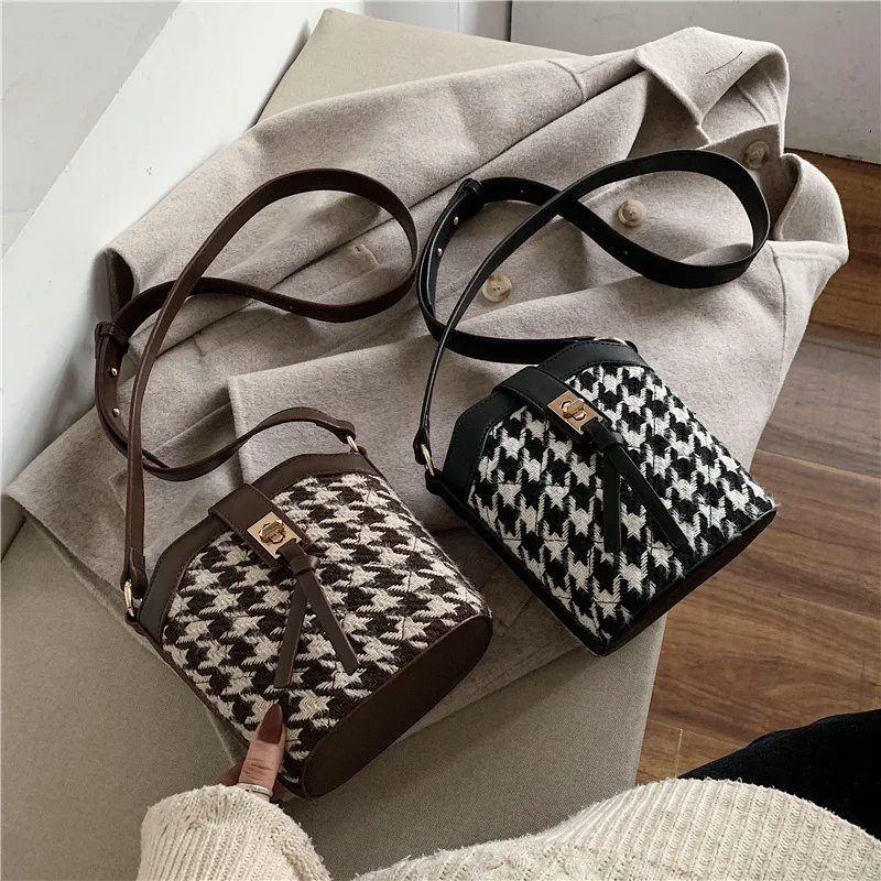 2019 Winter New Style Woolen Lock Bucket Bag Casual Wind Thousands of Birds Pattern Shoulder WOMEN'S Bag
2019 Winter New Style Woolen Lock Bucket Bag Casual Wind Thousands of Birds Pattern Shoulder WOMEN'S Bag
