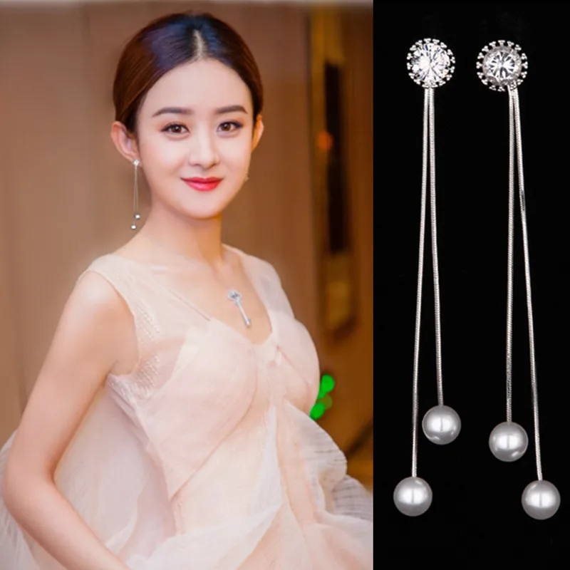 2020 South Korean Style Earrings Long Pendants Female Personality Creativity Simple Daisy Inlay Rhinestone Earrings
2020 South Korean Style Earrings Long Pendants Female Personality Creativity Simple Daisy Inlay Rhinestone Earrings