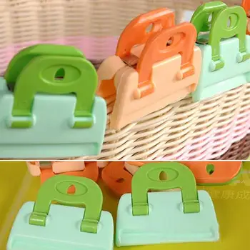 4Pcs Food Fresh Storage Bag Plastic Sealing Clips Snack Sealer Clamp Kitchen Tool
4Pcs Food Fresh Storage Bag Plastic Sealing Clips Snack Sealer Clamp Kitchen Tool
