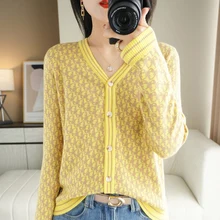 Wool Blended 2022 Spring New Women's Loose And Versatile V-Neck Houndstooth Short Knitted Jacket Elegant Temperament Cardigan
Wool Blended 2022 Spring New Women's Loose And Versatile V-Neck Houndstooth Short Knitted Jacket Elegant Temperament Cardigan