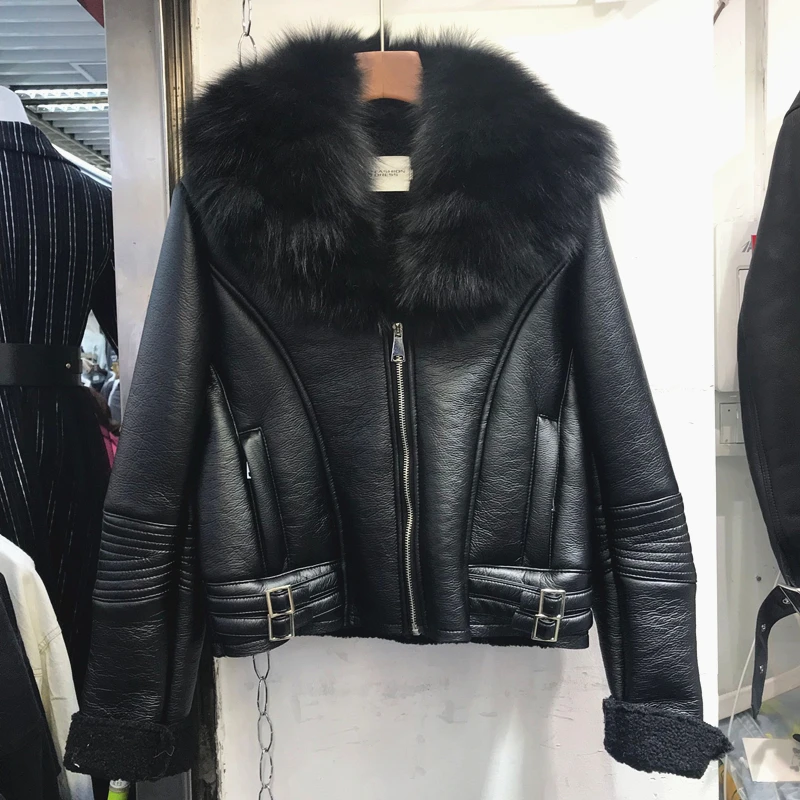 Big Real Fox Fur Collar Leather Jacket Women New Natural Fur Coat Lady Short Imitation Lamb Fur Liner Coat Pu Leather Jackets
Big Real Fox Fur Collar Leather Jacket Women New Natural Fur Coat Lady Short Imitation Lamb Fur Liner Coat Pu Leather Jackets