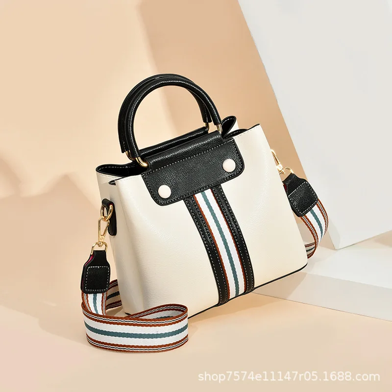 Small Bag Women's 2019 New Style Fashion Three Layer Contrast Color Korean-style One-Shoulder Handbag Fashion Simple Versatile S
Small Bag Women's 2019 New Style Fashion Three Layer Contrast Color Korean-style One-Shoulder Handbag Fashion Simple Versatile S