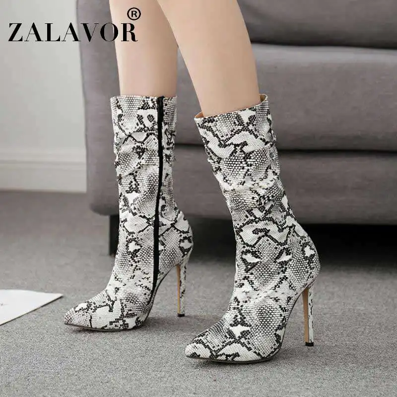 ZALAVOR 2020 Woman Fashion New Style Snakeskin Pattern Mid Calf Boots Pointed Toe Zipper Long Boots Mujer Botas Size 35-40
ZALAVOR 2020 Woman Fashion New Style Snakeskin Pattern Mid Calf Boots Pointed Toe Zipper Long Boots Mujer Botas Size 35-40