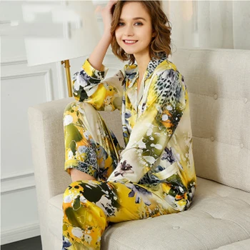 2020 NEW Pure Silk Pajamas Women Sleepwear Summer Spring Long Sleeve Pyjama Sets Two-Piece Sexy SILK Home Clothing Female FMH65
2020 NEW Pure Silk Pajamas Women Sleepwear Summer Spring Long Sleeve Pyjama Sets Two-Piece Sexy SILK Home Clothing Female FMH65