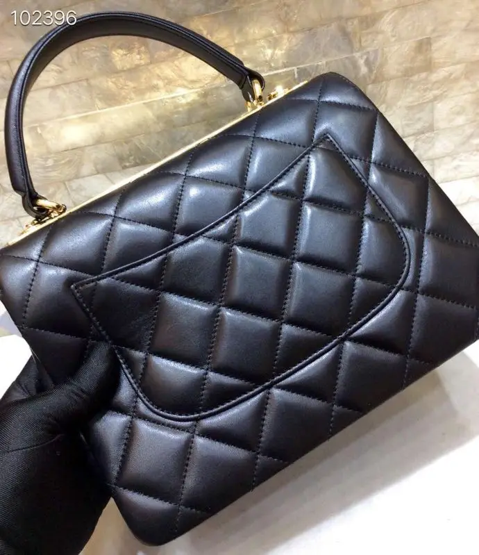 WR0924 100% Genuine Leather Luxury Handbags Women Bags Designer Crossbody Bags For Women Famous Brand Runway
WR0924 100% Genuine Leather Luxury Handbags Women Bags Designer Crossbody Bags For Women Famous Brand Runway