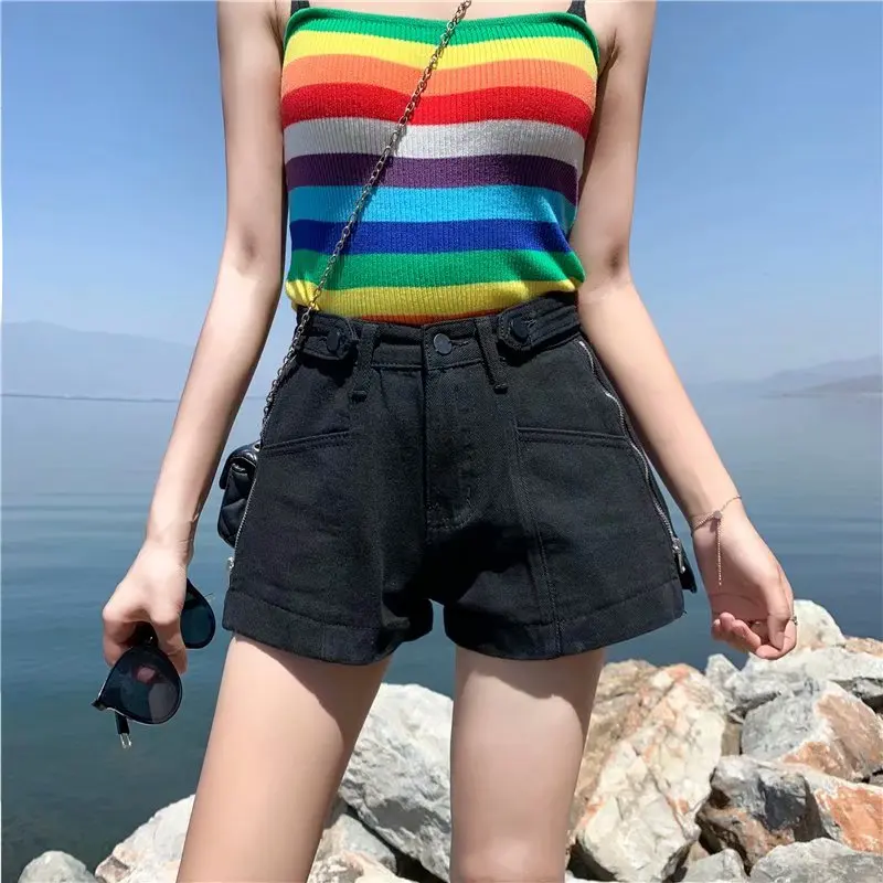 Summer women's plus size denim shorts new personality zipper high waist was thin and loose a word wide leg hot pants ins
Summer women's plus size denim shorts new personality zipper high waist was thin and loose a word wide leg hot pants ins