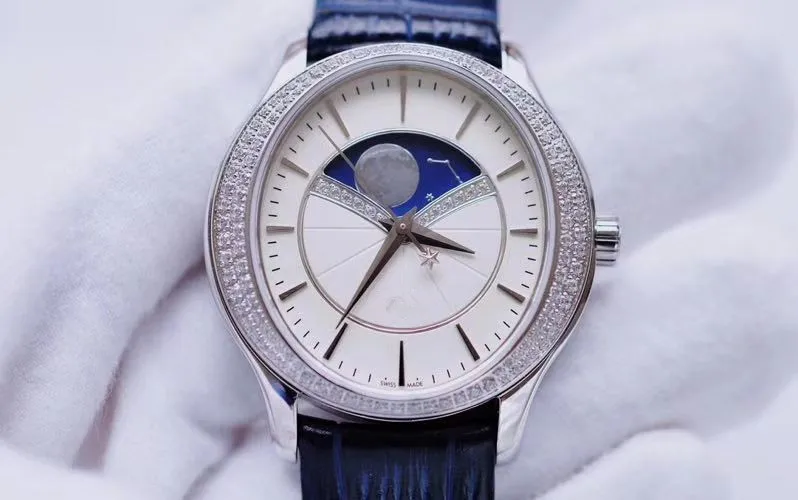 WG09368 Women's Watches Top Brand Runway Luxury European Design Quartz Wristwatches
WG09368 Women's Watches Top Brand Runway Luxury European Design Quartz Wristwatches